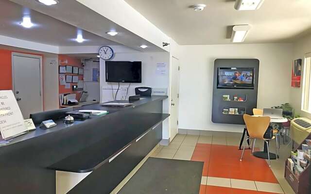 Motel 6 Cleveland East - Macedonia