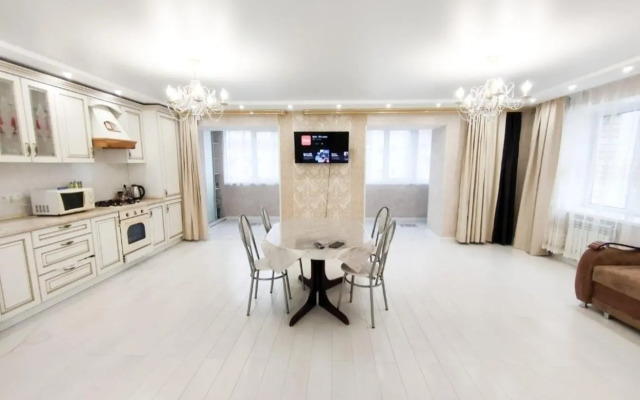 Apartments on Traktorostroiteley Avenue 78k1
