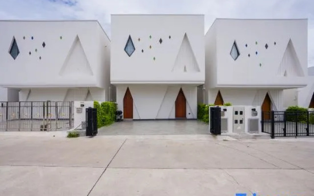 Moon 5-Bedroom Luxury Pool Villa