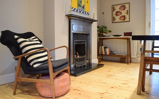 2 Bedroom House in Islington