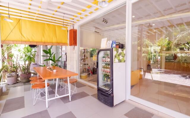 Caricia Hostel