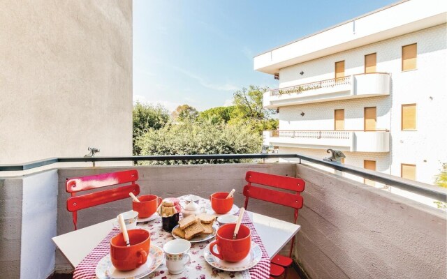 Stunning Apartment in Villa Rosa TE With 2 Bedrooms