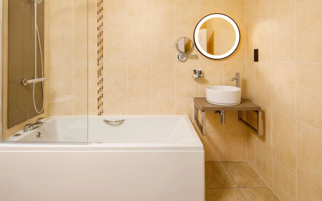 Mercure Oxford Hawkwell House Hotel