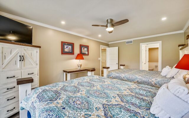 Edgewater by Book That Condo