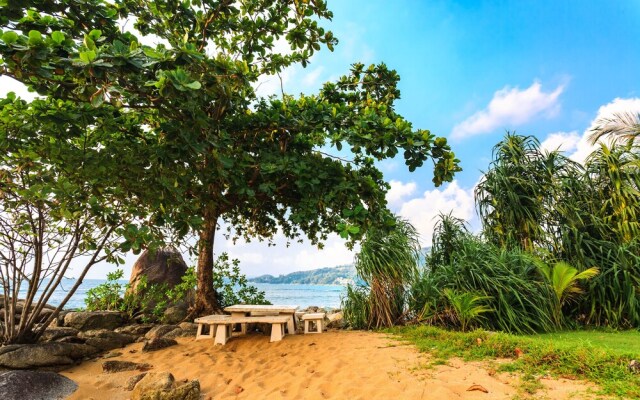 Farrah Oceanfront Villa