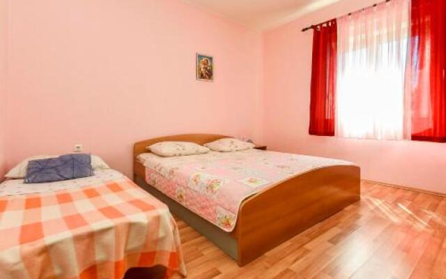Holiday House Anica 1313