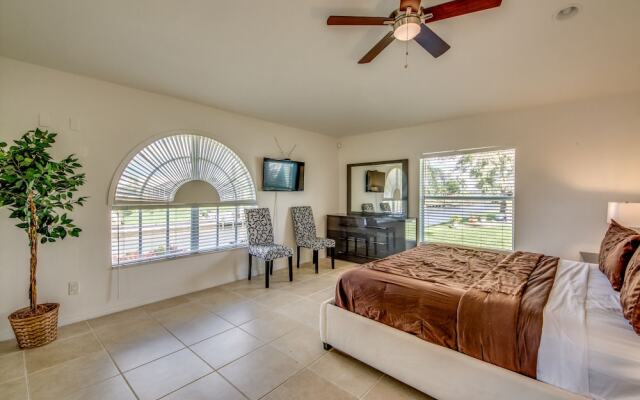 Villazo Ann - Roelens Vacations