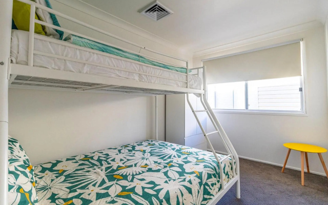 Cockatoo House – Guest Rooms – Sussex Inlet