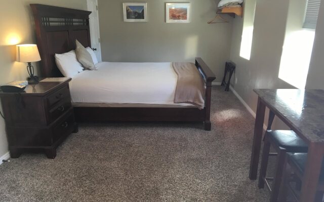 Mountain Ridge Cabins and Lodging