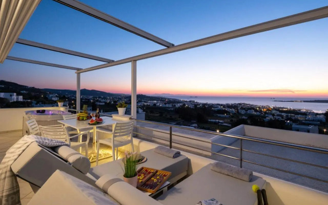 Panos Luxury Suite