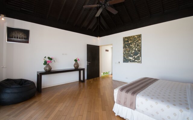 Beautiful 3-Bedroom Villa at Surin Beach