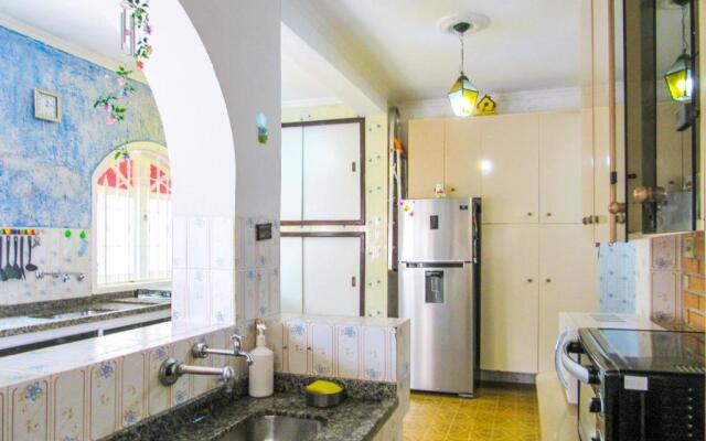 Incrivel casa a 600 metros da Praia das Palmeiras