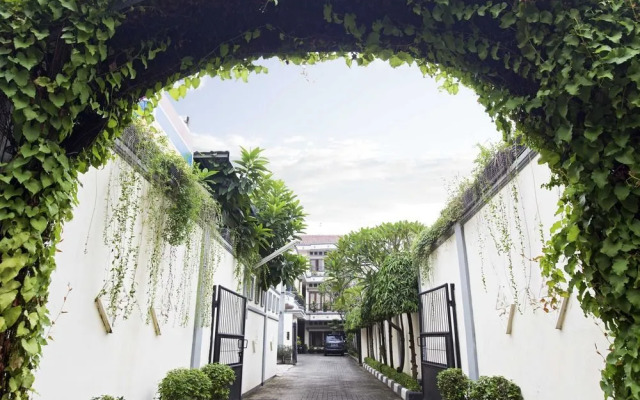 RedDoorz Kemang Ampera