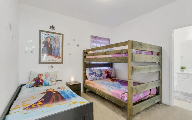 6BR Luxury Home w Private Pool BBQ