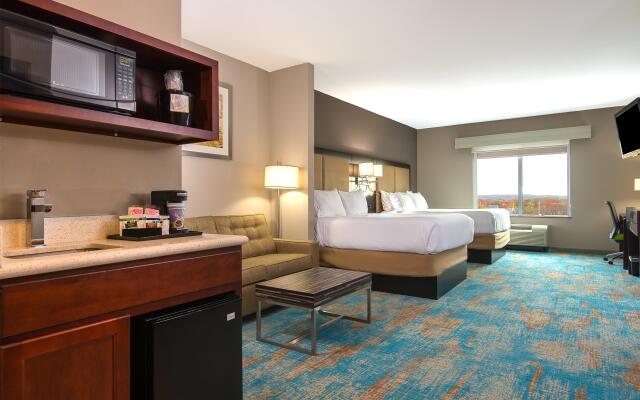 Holiday Inn Express & Suites Norwood-Boston Area, an IHG Hotel