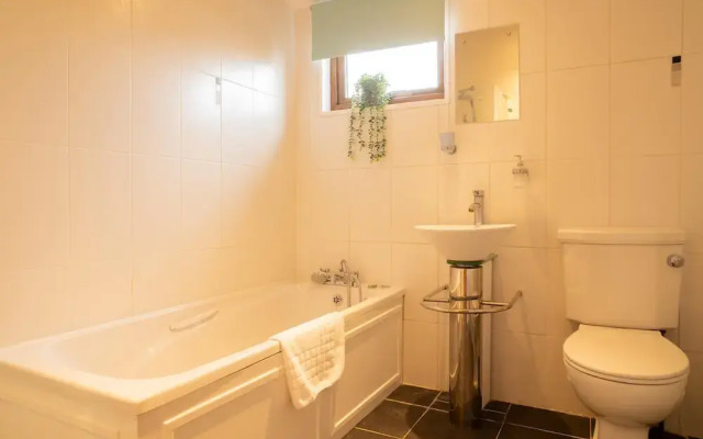 Elckys Lodge - Hot Tub Retreat Near York