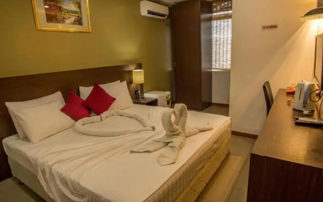 Nala Beach Inn