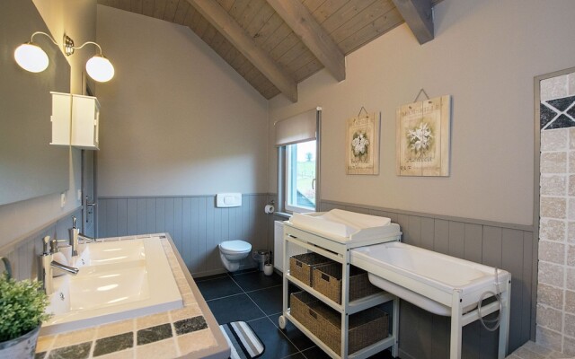 Gorgeous Holiday Home in Sainte-Ode Luxembourg with Garden