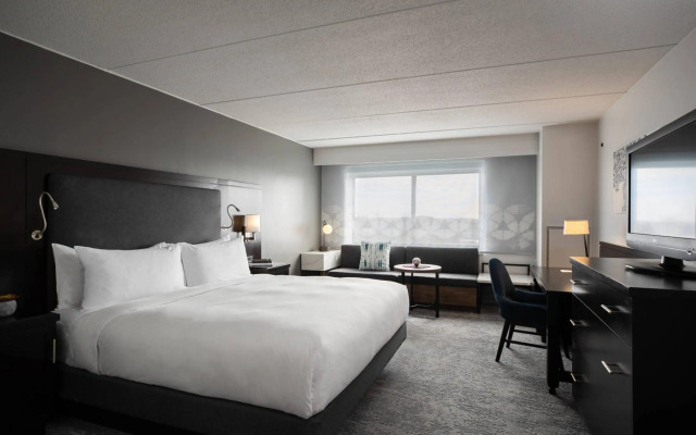 The Baronette Renaissance Detroit-Novi Hotel