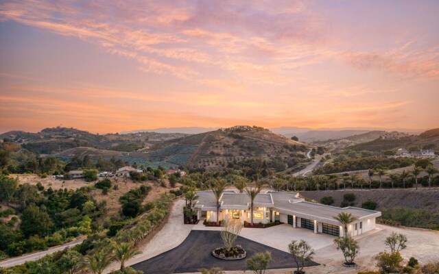 Oasis Del Sol By Avantstay Pool, Hot Tub, Views, Outdoor Dining, Open Spaced Living Area