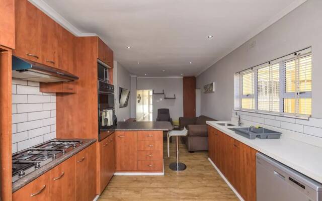 Contemporary 4 Bedroom Home