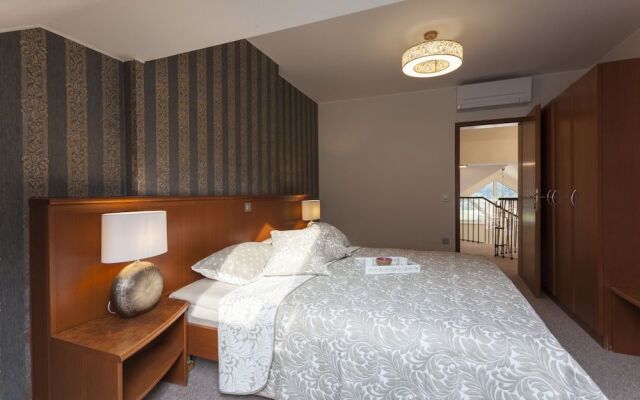 Duplex Penthouse Aparthotel Rosa