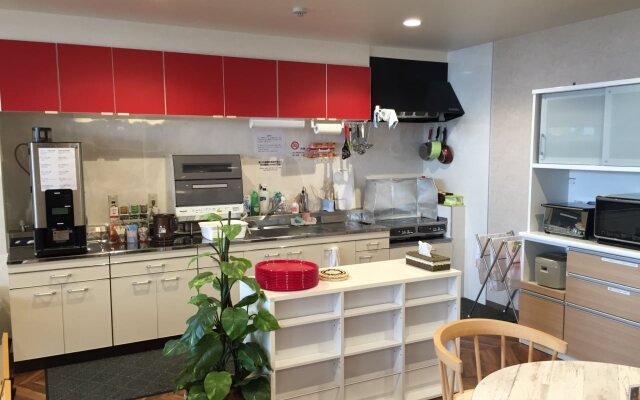 Guest House Rojiura - Hostel