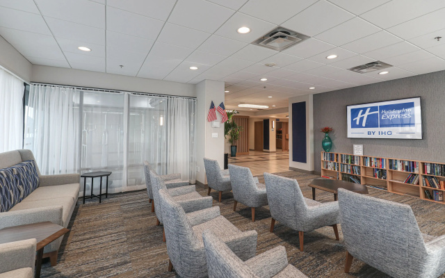 Holiday Inn Express Washington DC SW - Springfield by IHG