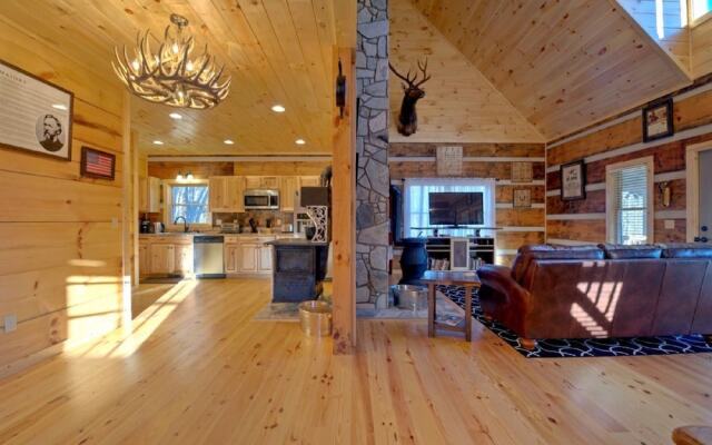 Pony Express - 2 Br Cabin