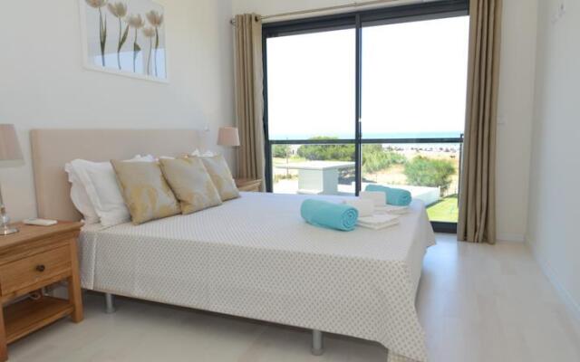 Cavalo Preto Beach Apartments