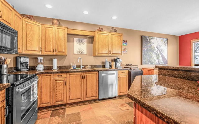 Fresh Tracks Retreat Ski In Out Hot Tub