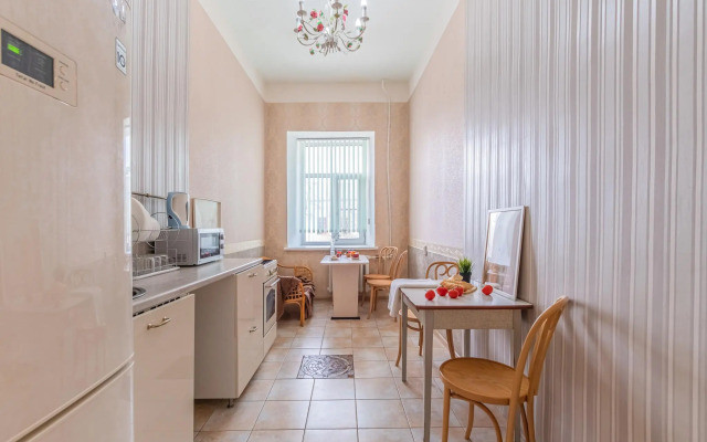 Apartments on Petrovskaya street 16/2