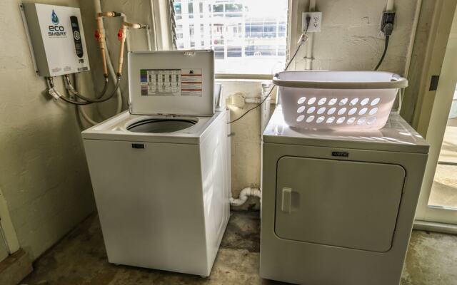 5670 Williams Dr. - M