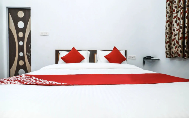 OYO 15243 Hotel Gulab Resort