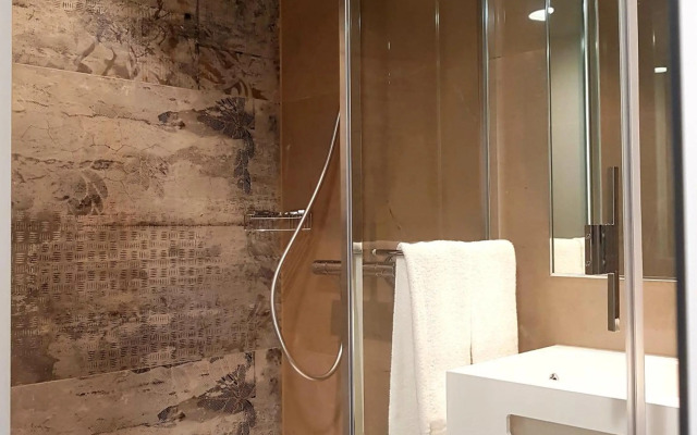 Nash Pratik Hotel