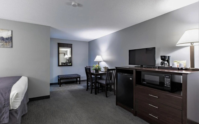 Mt Madison Inn & Suites