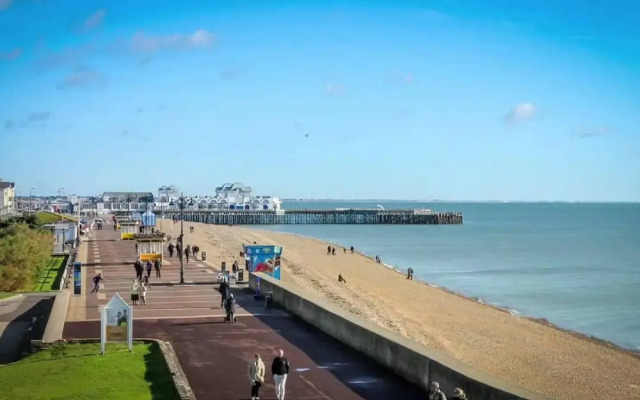 Immaculate 1-bed Apartment on Southsea