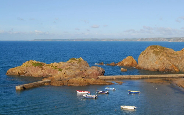 4 Coastguards Cottage