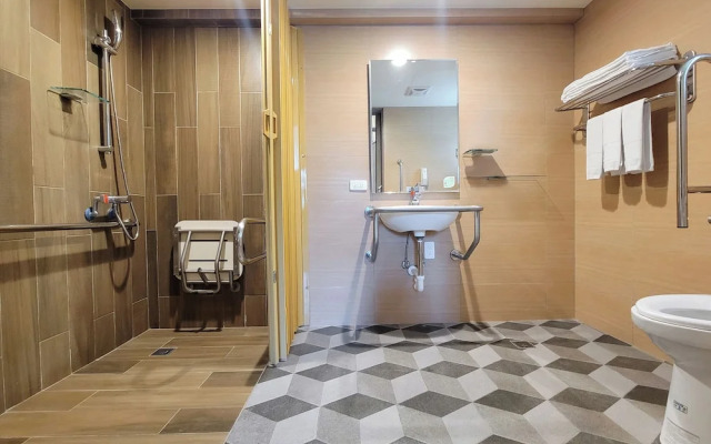 CHECK inn Express Taichung Feng Chia