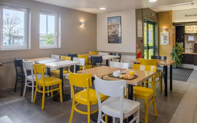 B&B Hotel Chartres Le Coudray