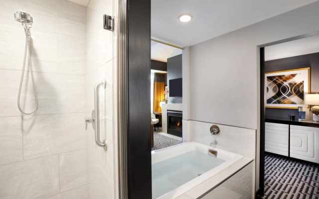 Hotel Metro, Autograph Collection