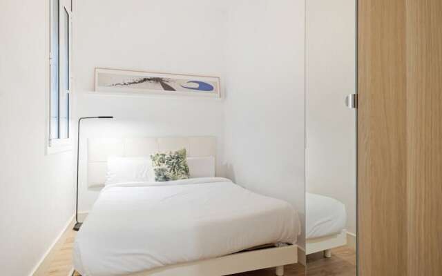 Stunning 2bed&bath Apt in Eixample, 5mins to Metro