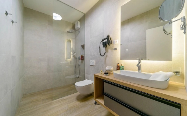 Villa Lucy Cherry CFH