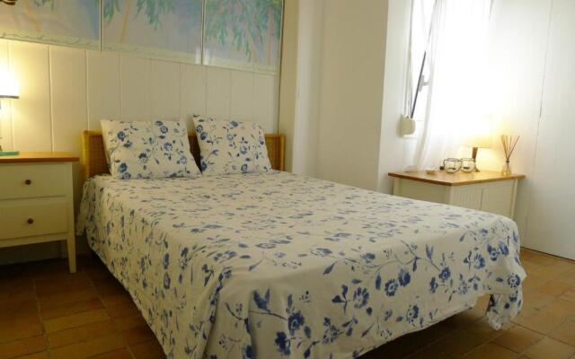 Newly Renovated Beachfront Apartment Ideally Located in Penelope