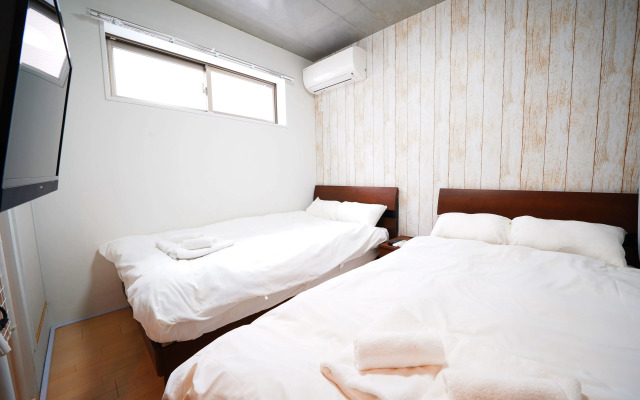 Laffitte Hirai Condominium Hotel