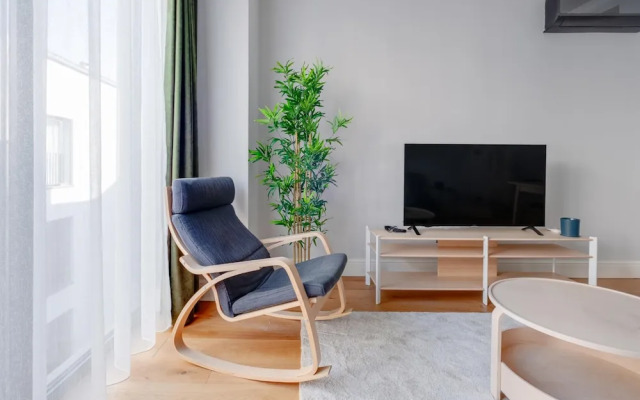 Modern Flat 5 min to Metro on Istiklal Avenue