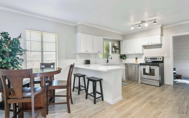 Downtown Escape - For 10