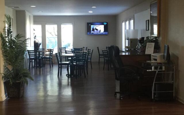 Americas Best Value Inn Austin University