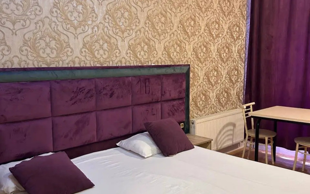 Eleon Hotel