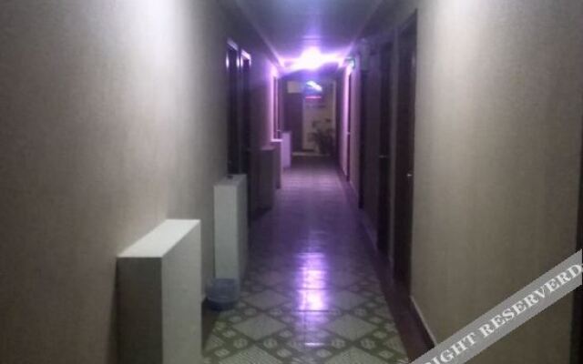 Yuanping Jixiang Hotel